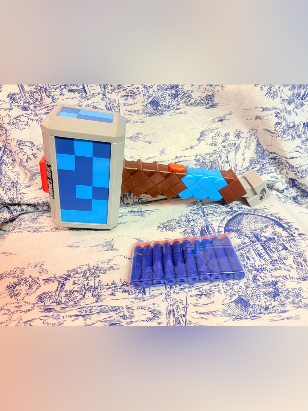 NERF Minecraft Stormlander Dart-Blasting Hammer Nerf Gun w/ 10 Darts - Pre-owned